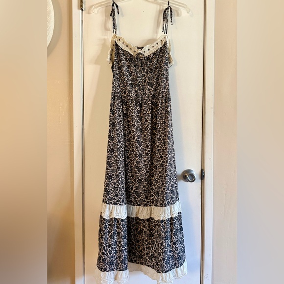 Christy Dawn The Emma Dress in Daisy Black - Picture 3 of 7